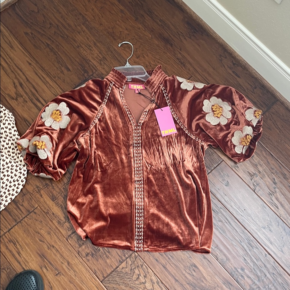 THML Lit of 2 Tan Sweater with Leopard Sleeves and Rust Velvet Top - Picture 3 of 3
